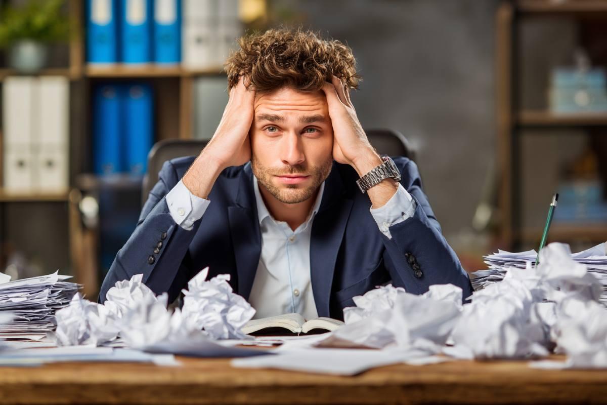 Como o estresse no trabalho afeta sua saúde física e mental em 2025