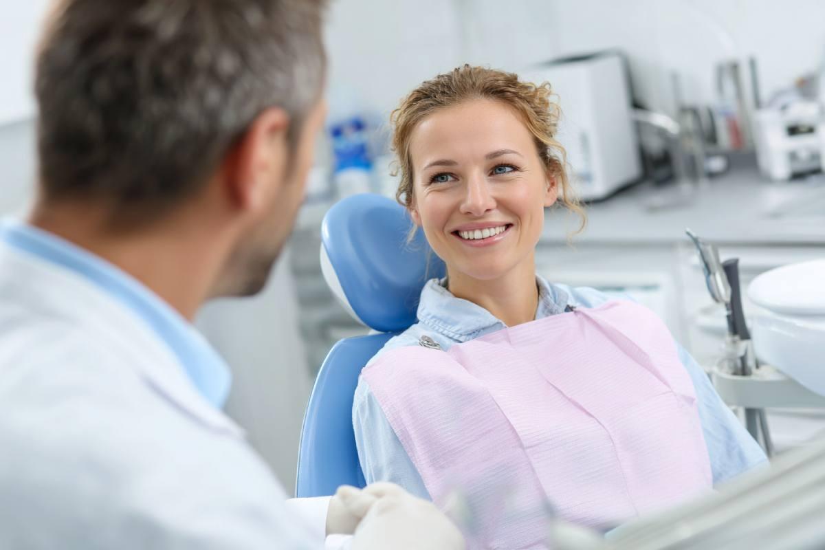 Implante Dentário: Quanto Custa em 2025 e Principais Tipos Disponíveis